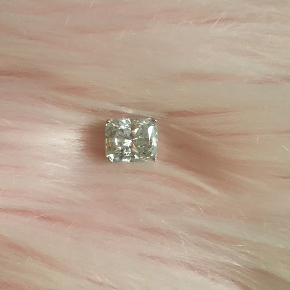 Single Super Sparkly Crystal Earring Saks Bling - Picture 2 of 6